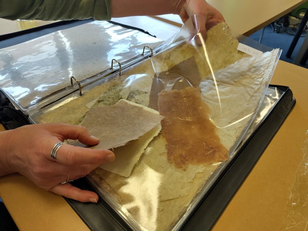 Eigen werk van Siska Bos eigengemaakt papier